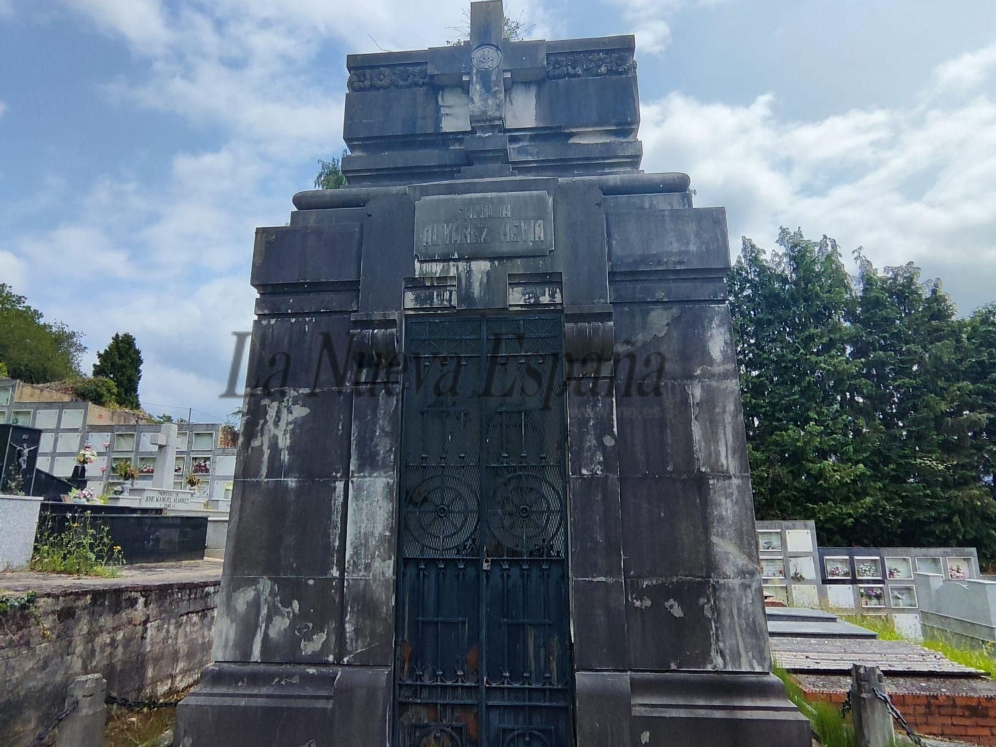 El camposanto de Grado, en imágenes