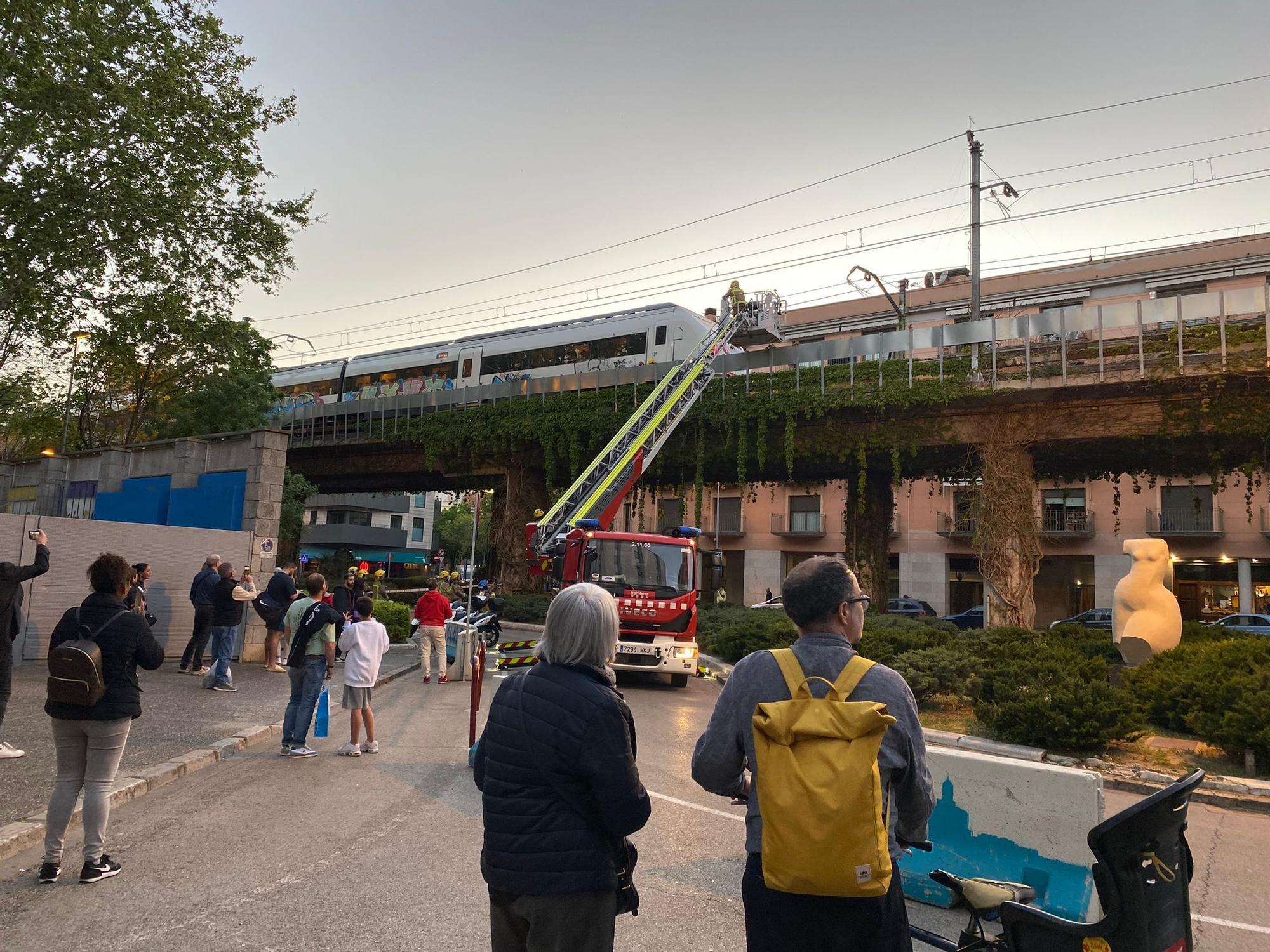 Troben un cadàver a les vies del tren de Girona que obliga a interrompre el trànsit ferroviari