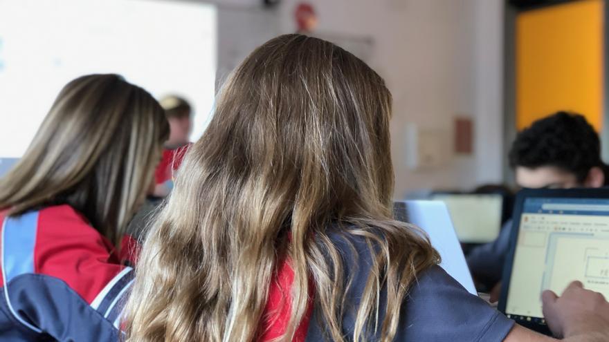 Alumnas de 12 y 13 años escriben su primera novela durante el curso marcado por la pandemia