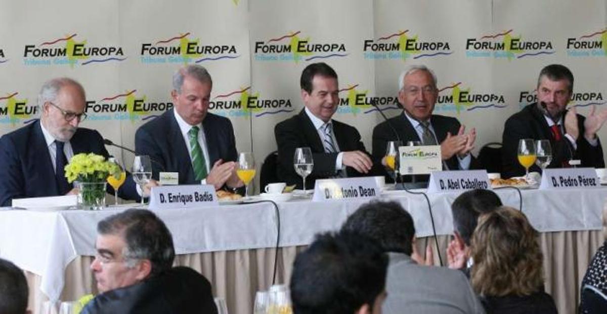Caballero avanza que Vigo será el primer gran municipio europeo con deuda cero en 2016