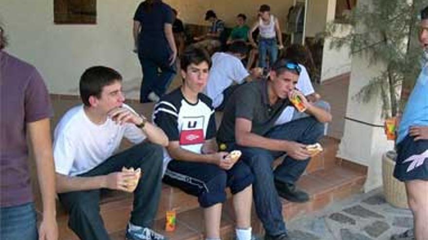 El fracaso escolar de los alumnos que no desayunan y duermen mal dobla al resto