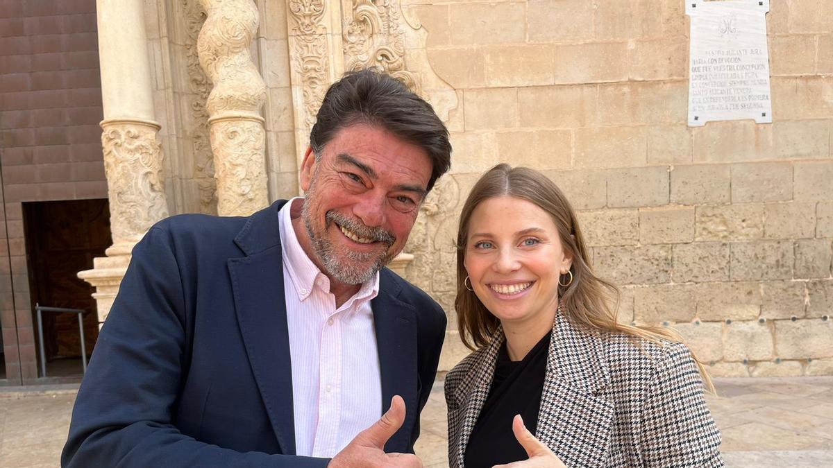 El alcalde de Alicante, Luis Barcala, y la exconcejala de Urbanismo, Rocío Gómez