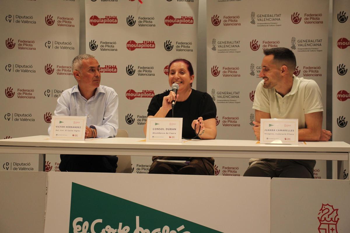 Víctor Hernández, Consol Duran i Juanba Camarelles.