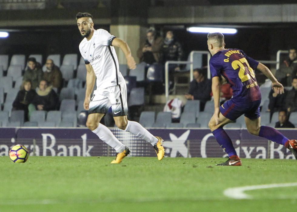 El partido entre el Barcelona B y el Sporting de Gijón, en imágenes