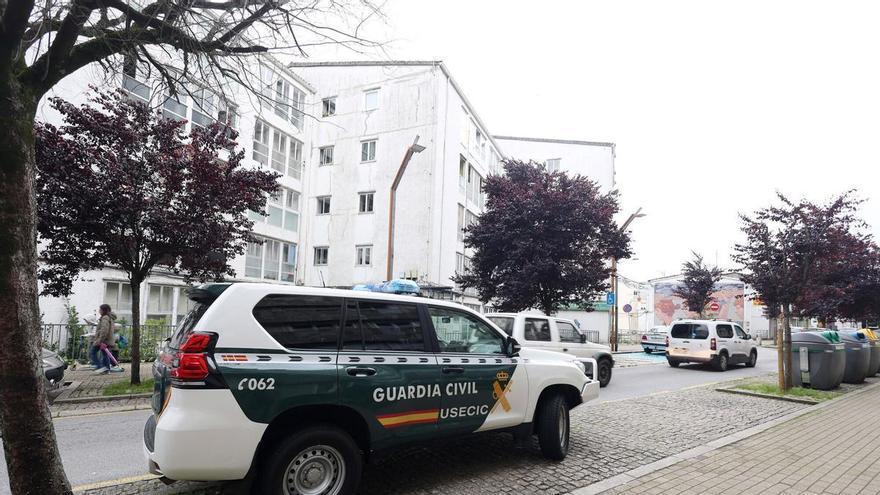 La Guardia Civil despliega una operación contra una presunta red de robos en el centro de Pontevedra