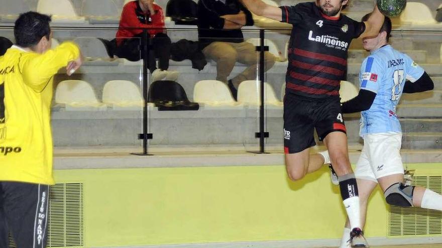 Ramón entró durante la semana en las sesiones de trabajo de los rojinegros. // Bernabé/Javier Lalín