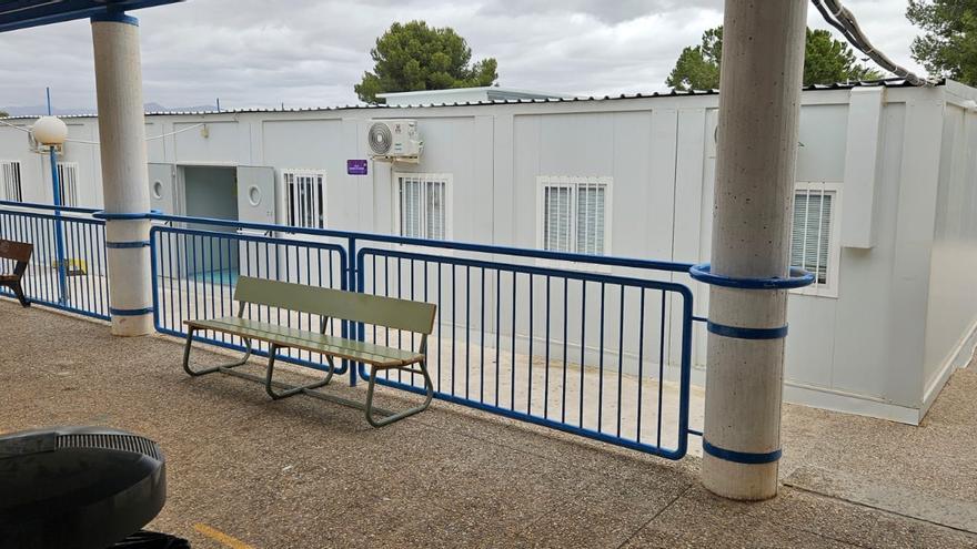 El IES Santiago Grisolía de Callosa de Segura reclama más espacio tras 27 años en barracones