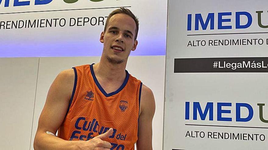 Prepelic firma por dos temporadas como taronja