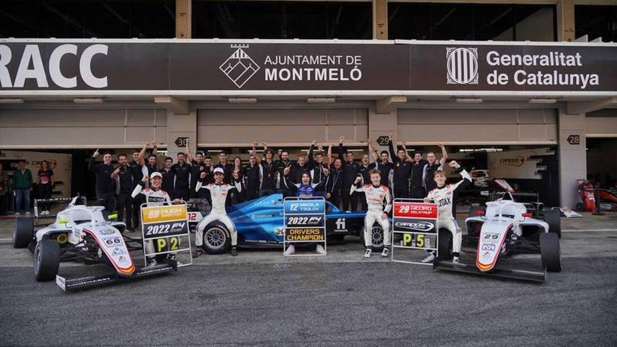 El Campos Racing celebra su dominio en la F4 Spain