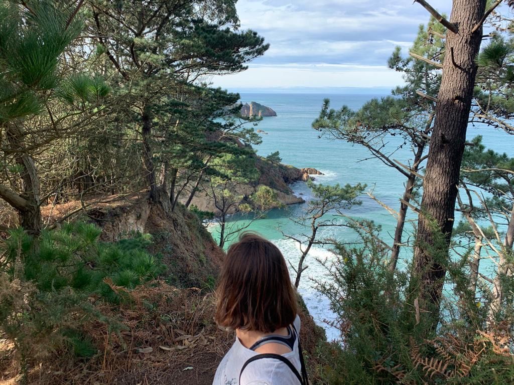 Vista a la playa de Silo, en las inmediaciones de Aguilar, imagen que ilustró la postal navideña de LNE este año.