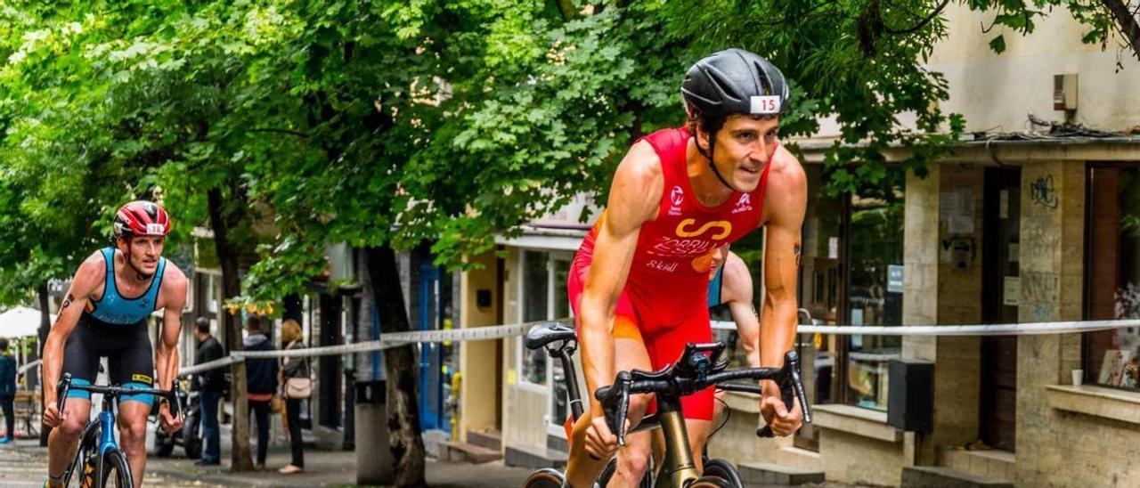 Fernando Zorrilla, durante una prueba de triatlón.