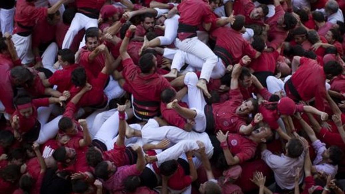 Una mañana dedicada a gigantes y 'castellers'_MEDIA_1