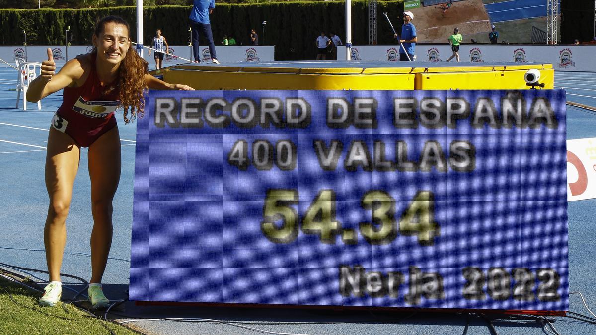 Sara Gallego, nuevo récord de España de 400 metros vallas.