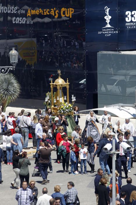 El Cristo del Grao recorre las calles de Poblats Marítims