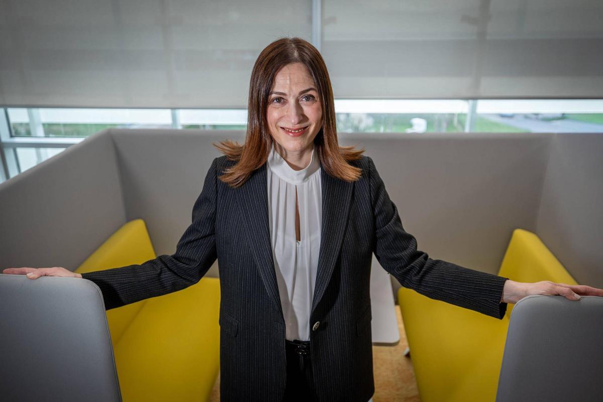La presidenta y consejera delegada de Vueling, Carolina Martinoli, en la sede de la aerolínea en Viladecans.
