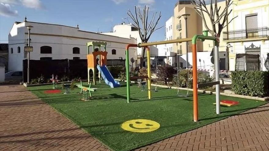 Remodelan la zona de juegos del parque Félix Rodríguez