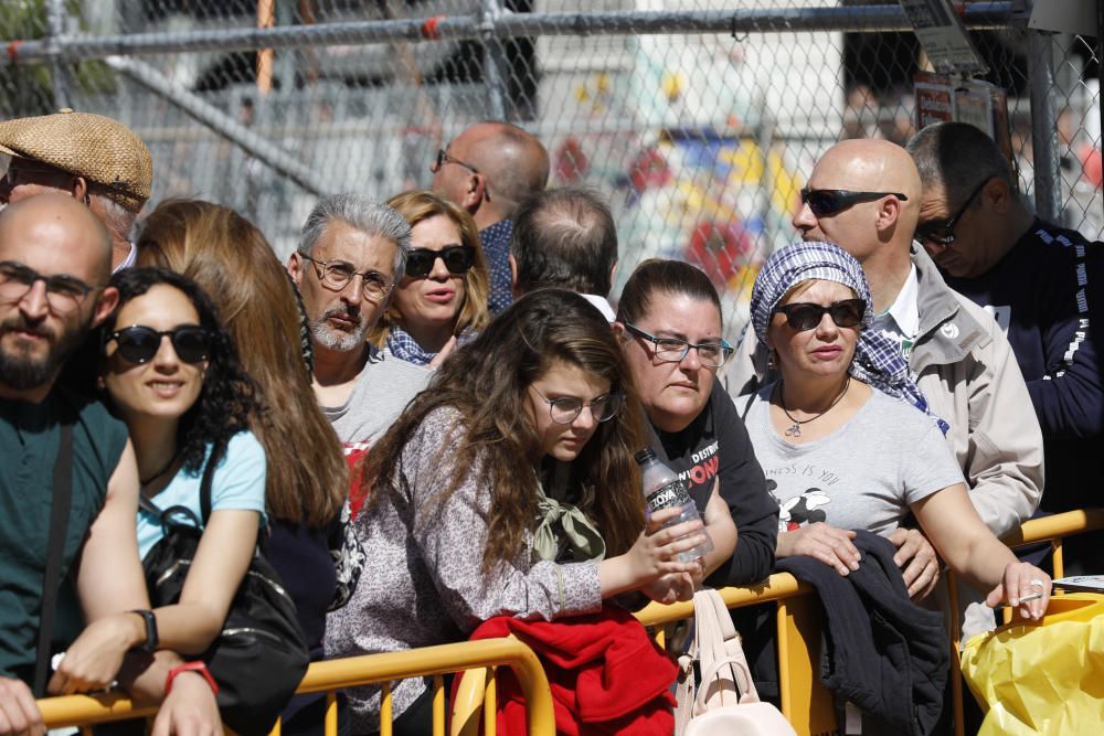 Búscate en la mascletà del 8 de marzo