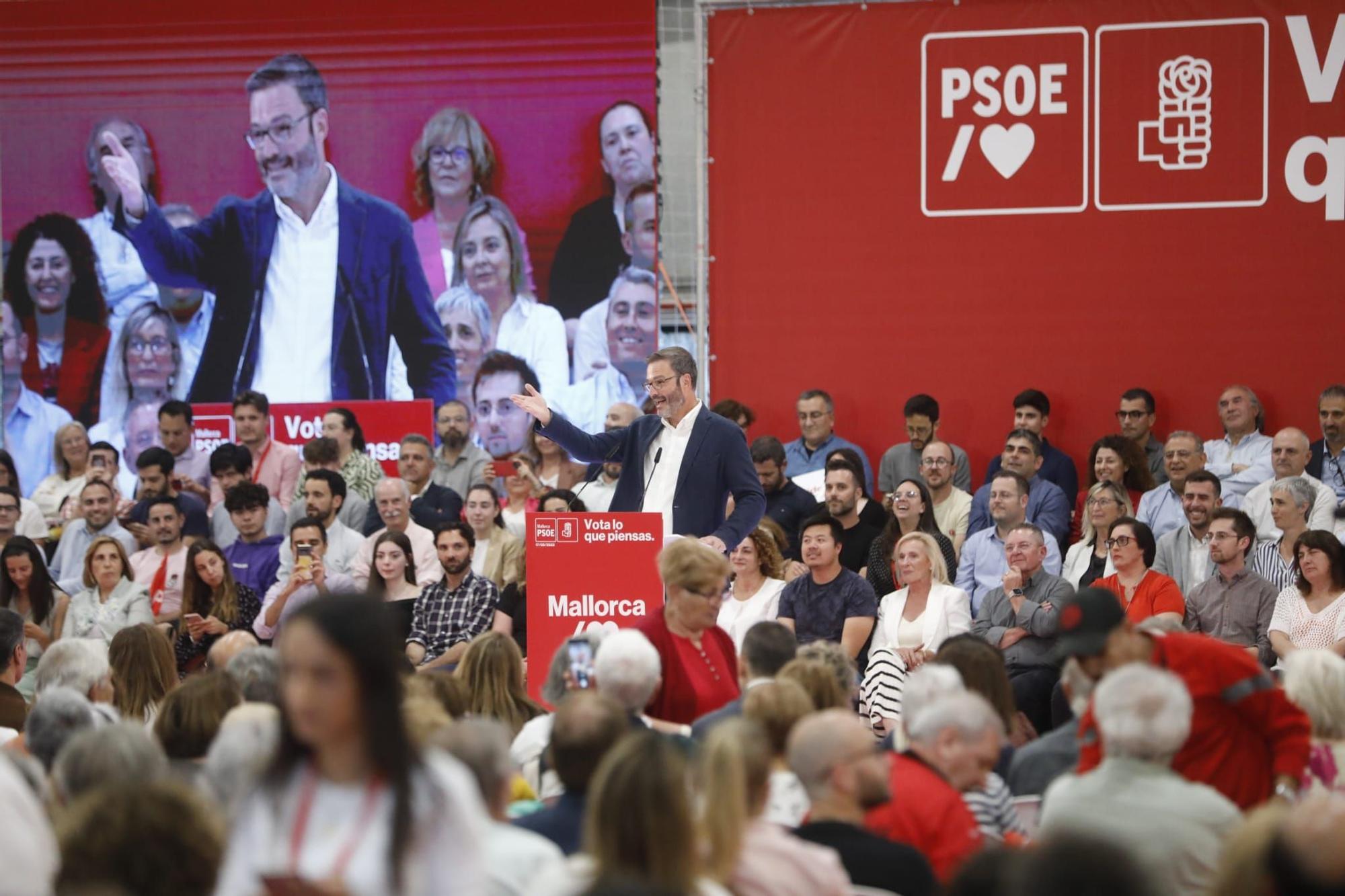 Pedro Sánchez participa en la campaña del PSIB-PSOE junto a Francina Armengol