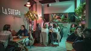 El interior del restaurante La Suegra del Jardinero, en el Eixample de Barcelona.