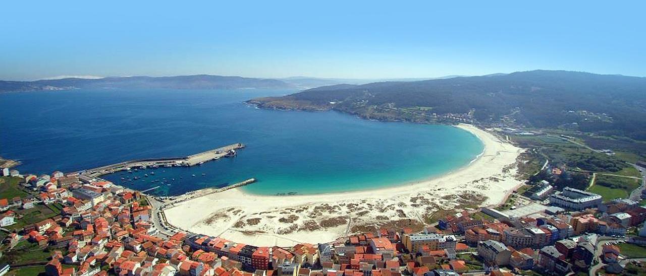 Panorámica de Laxe con su magnífica ensenada.