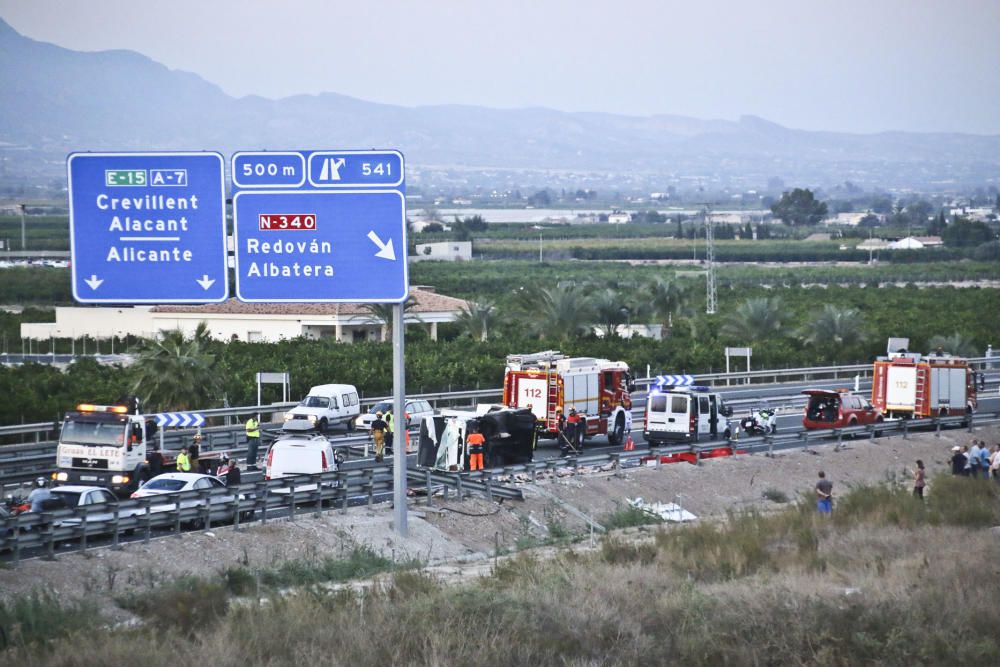 Accidente de camión cargado de carne congelada