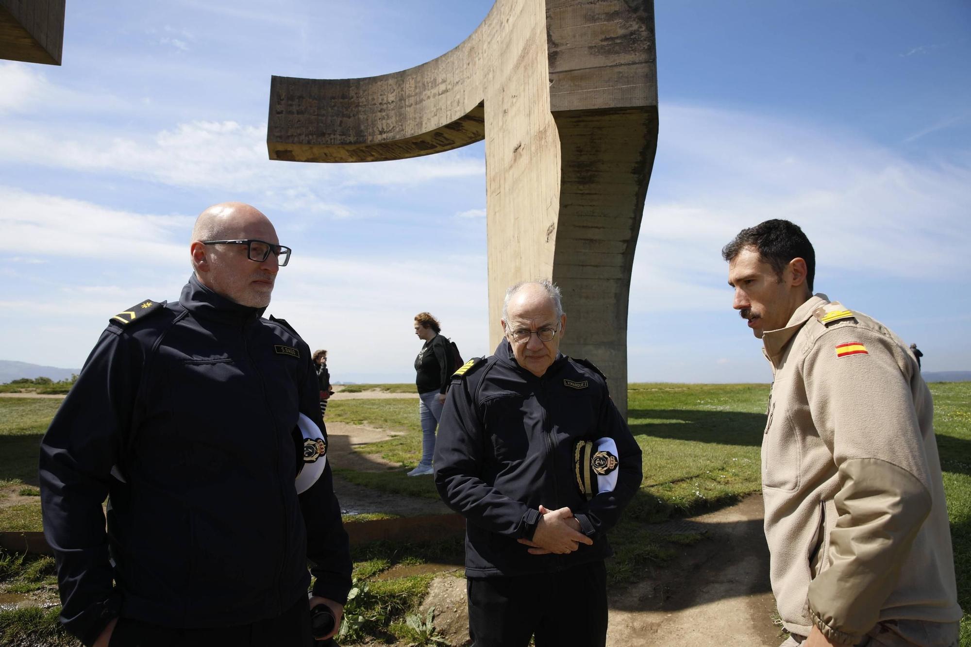 En imágenes: Así fueron las labores de desactivación de tres obuses en la costa de Gijón