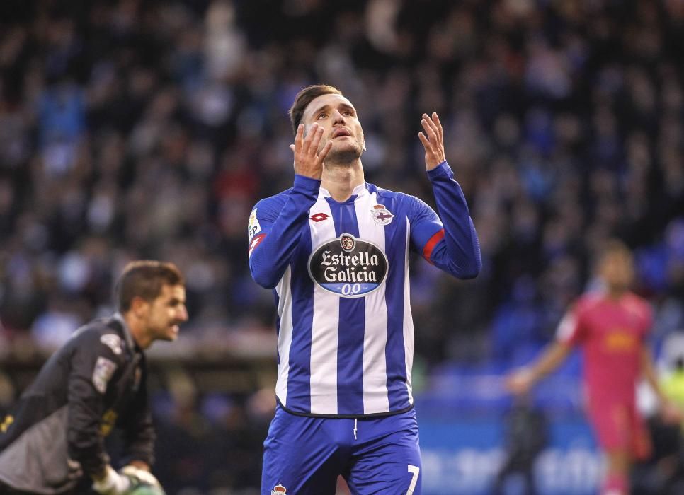 El Dépor cae en Riazor ante Las Palmas