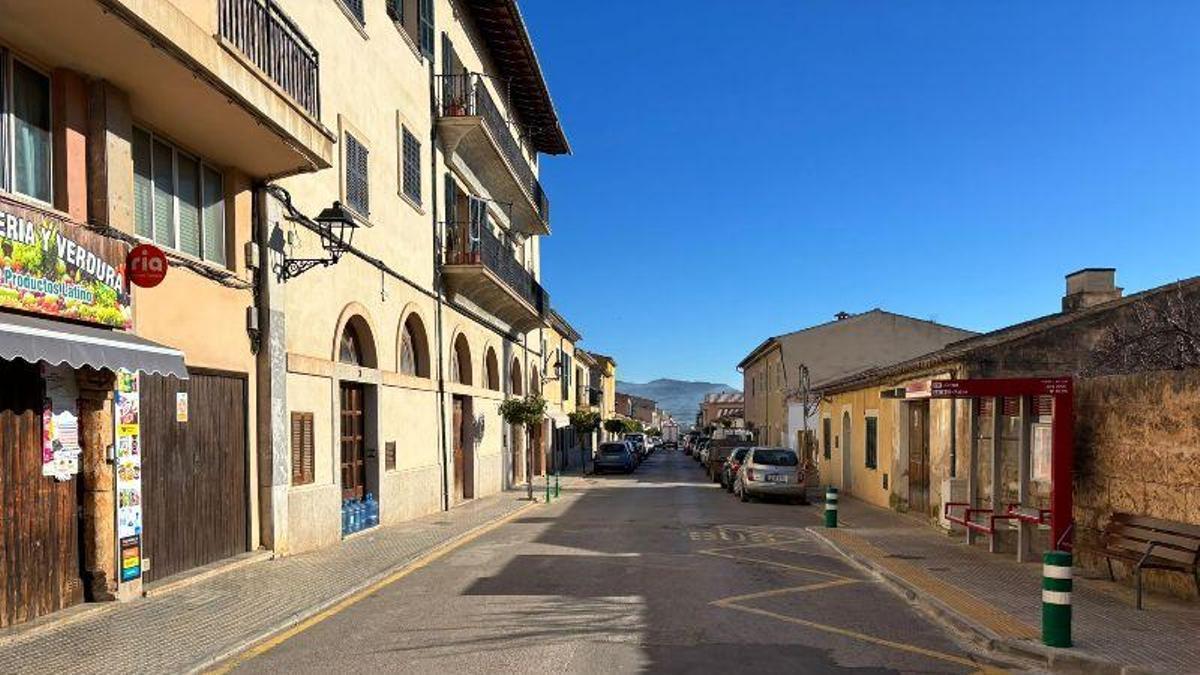 Una de las calles de Alaró.