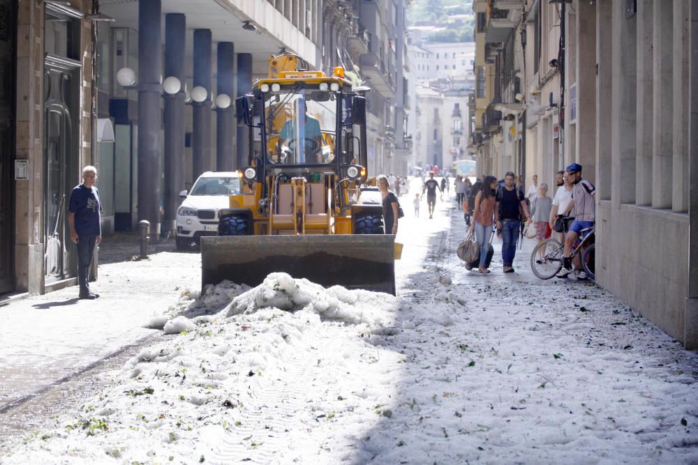 L'endemà de la tempesta que va col·lapsar Girona