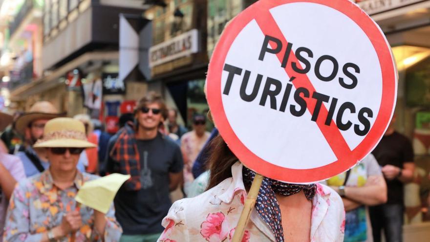 Una de las marchas contra el alquiler turístico en Palma. | DM