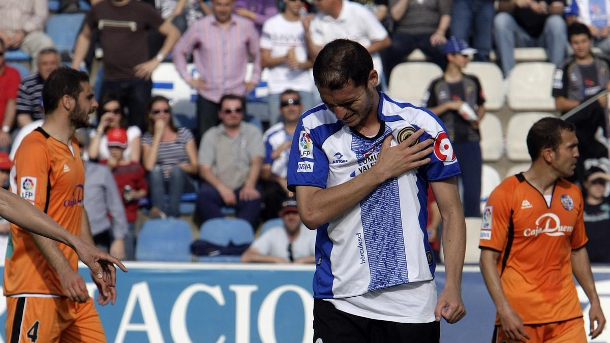 Delibasic se toca el escudo del Hércules