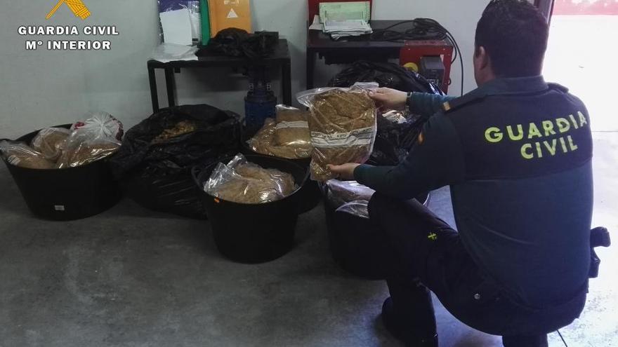 La Guardia Civil desarticula una red de contrabando de tabaco en Aldea Quintana