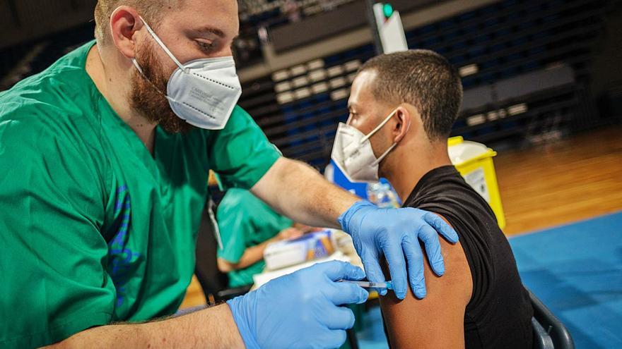 Coronavirus en Canarias: La quinta ola multiplica por ocho los casos ...