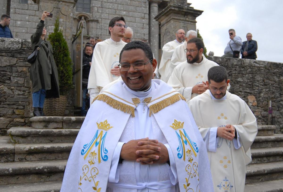 Jesús Ángel González, ayer, durante la procesión del «Corpiño Pequeno». | BERNABÉ/JAVIER LALÍN