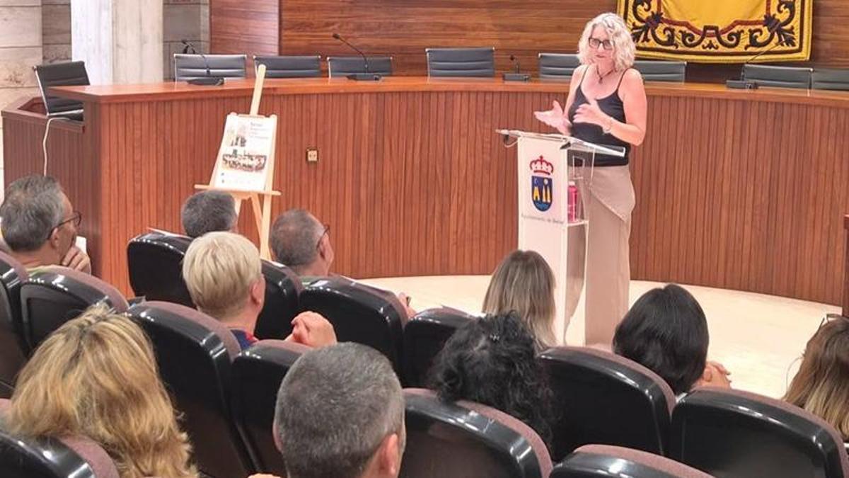 Susana Henarejos, coordinadora de Cepaim, en la Región de Murcia, durante la presentación del proceso participativo.