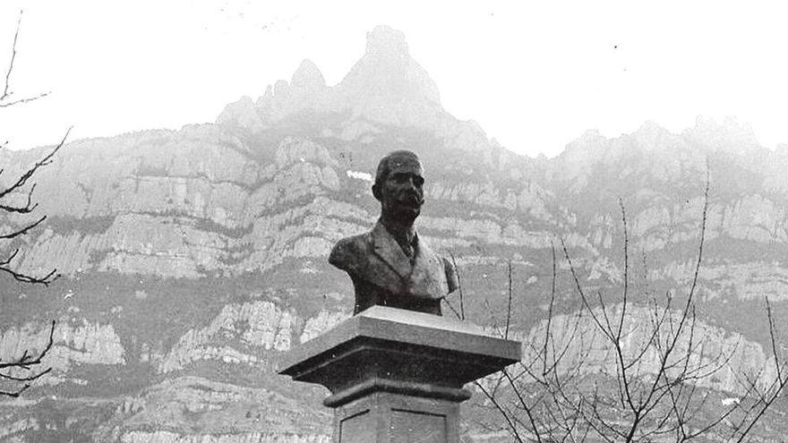 El monument al seu emplaçament original a l’estació de Monistrol-Vila - Fot. Suñé i Reig/Arxiu particular David Blasco