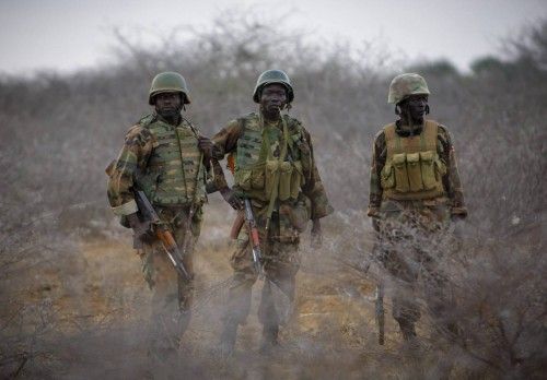 Soldados de Uganda al amanecer en las afueras de Buur Hakaba (Somalia)