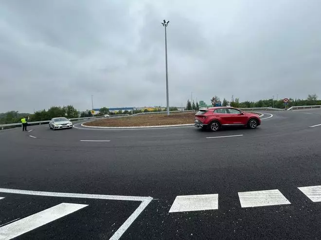 EN IMÁGENES: Inauguración de la nueva ronda de acceso a Parque Principado y vial de acceso directo desde Oviedo