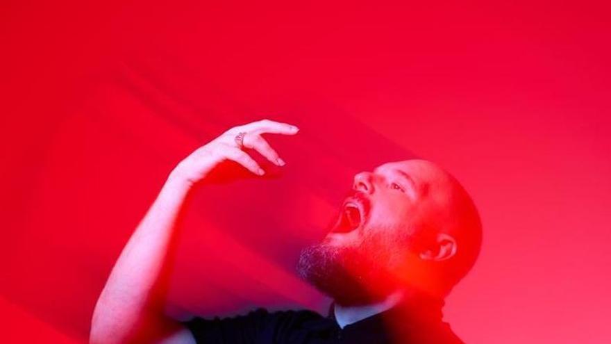 Niño de Elche: "Me interesa mucho la política como espacio de pensamiento y cómo atraviesa nuestra forma de entender el mundo"