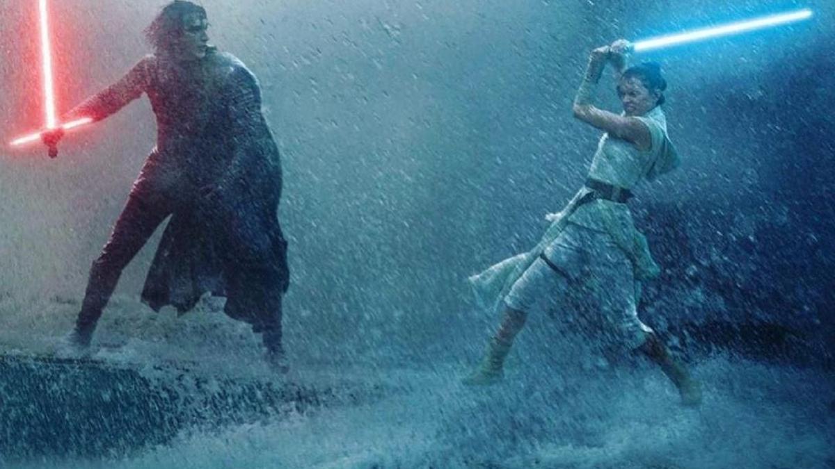 Un momento de una lucha con espadas láser en una cinta de la Guerra de las Galaxias.