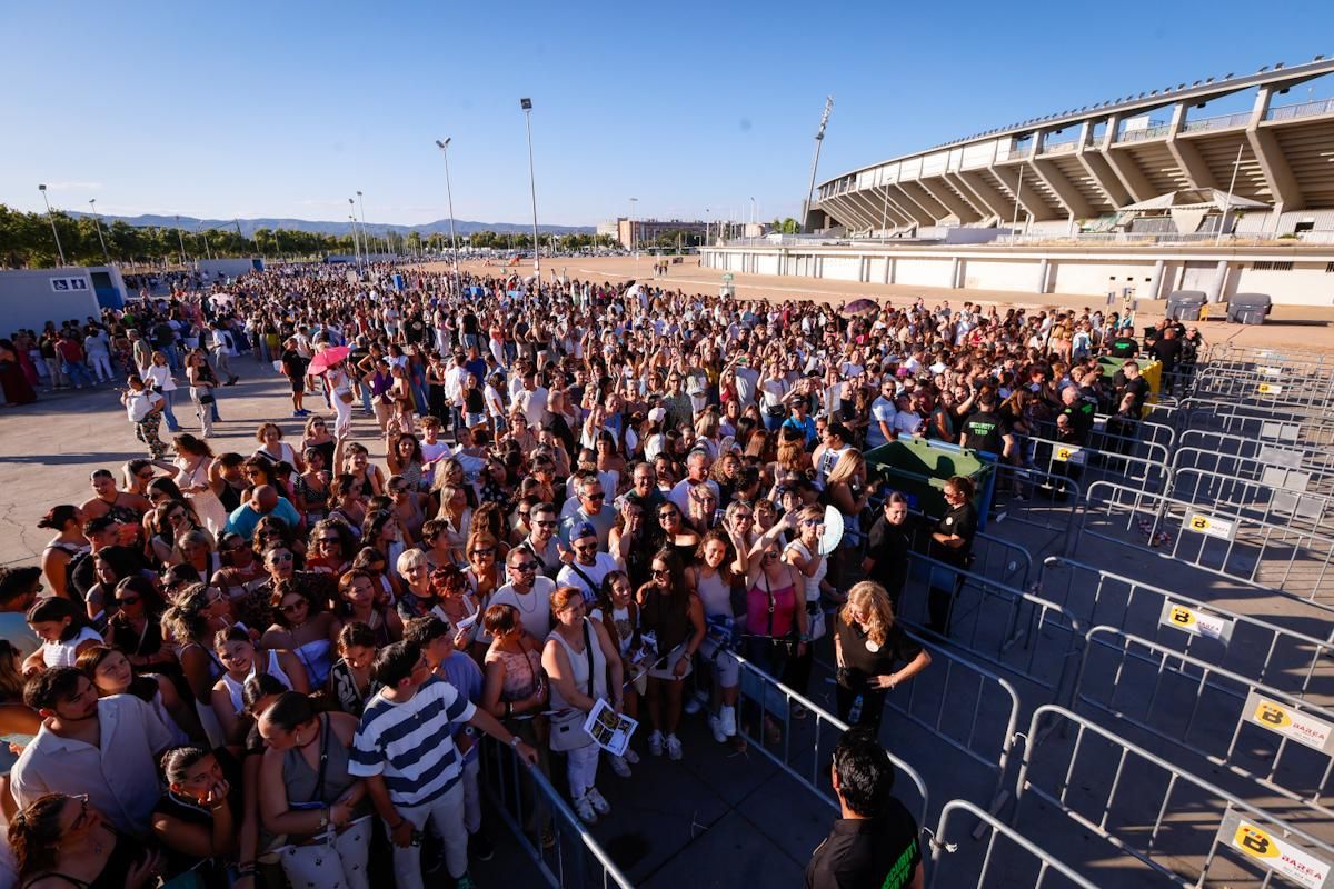 El concierto de Manuel Carrasco congrega a miles de fans en El Arenal