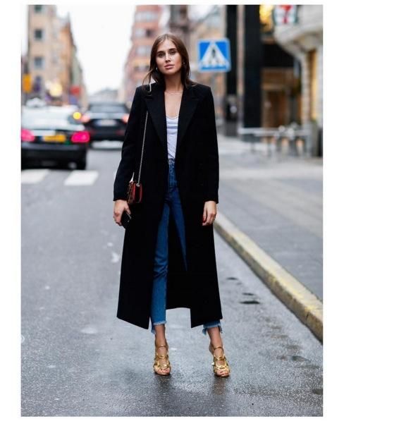 Vaqueros 'High & Low' con sandalias