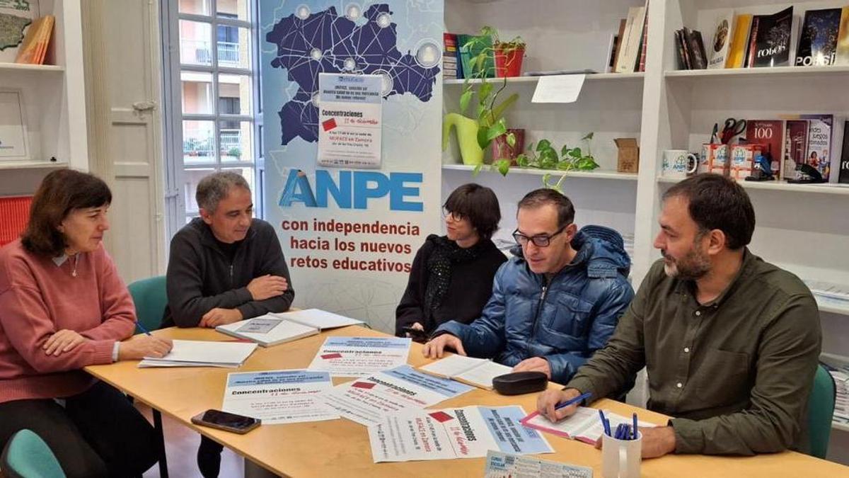 El sindicato ANPE pide que la reducción lectiva para mayores de 55 años sea real y no solo una previsión teórica.