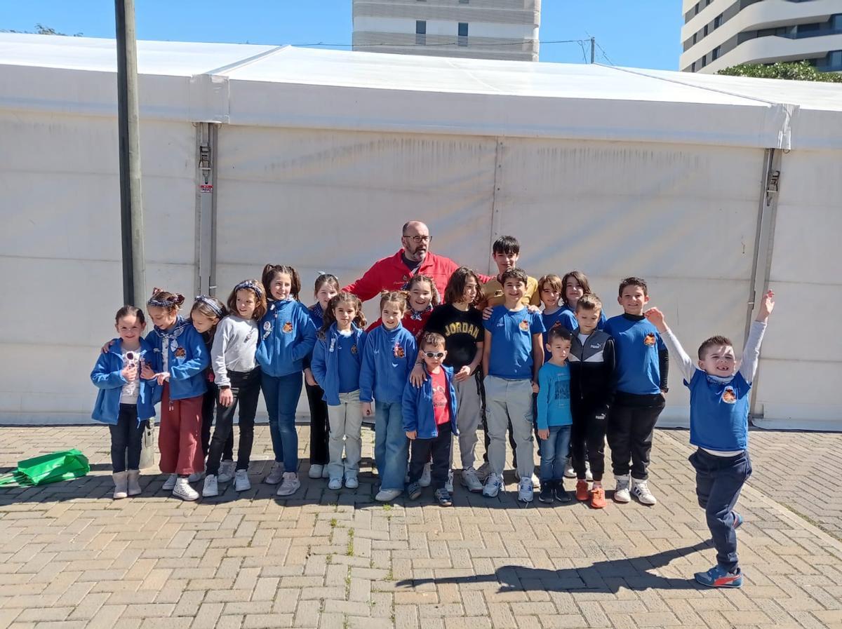 Cantera de la Falla Moreras con su presidente, José Santos