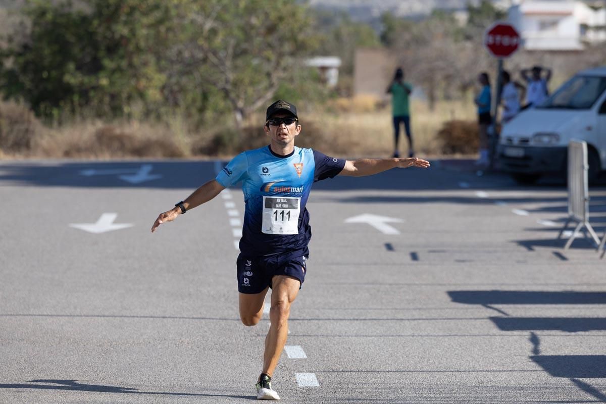 Galería: William Aveiro demuestra su idilio con el Trail Sant Jordi y Susana Sevillano se adjudica la prueba femenina