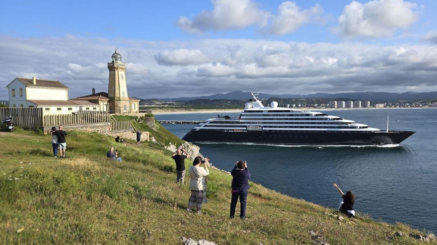 El comercio y la hostelería de Avilés plantean nuevas ideas para captar a futuros cruceristas (y algunas mejoras)