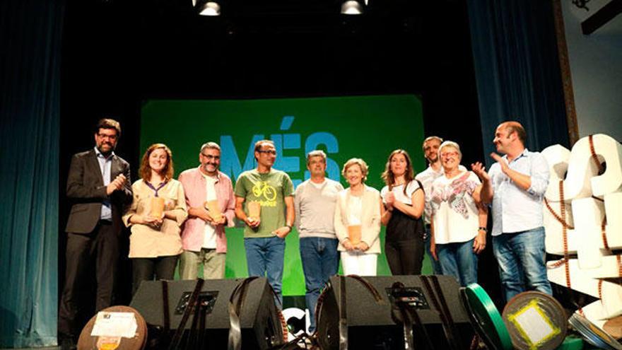 Foto de família de los premiados con el Sinofós de Més per Palma.