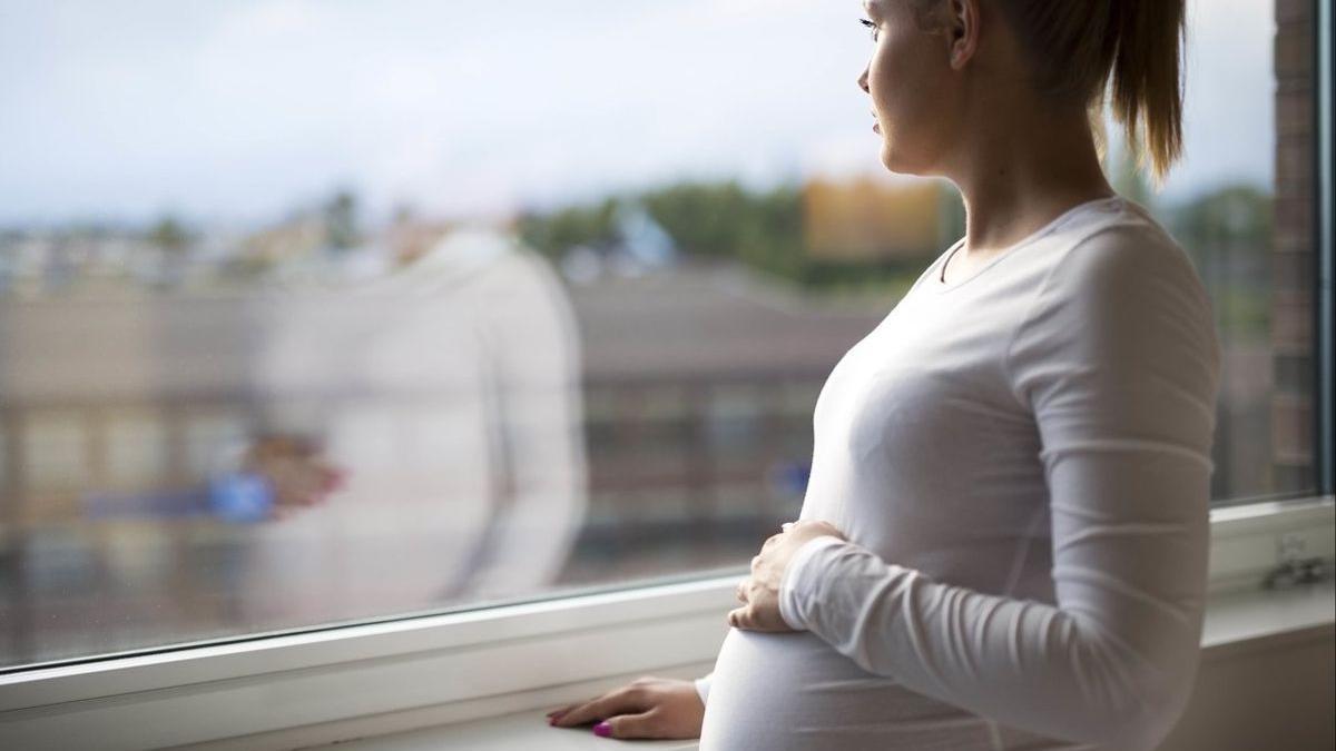 La baja por maternidad tiene una duración de 16 semanas.