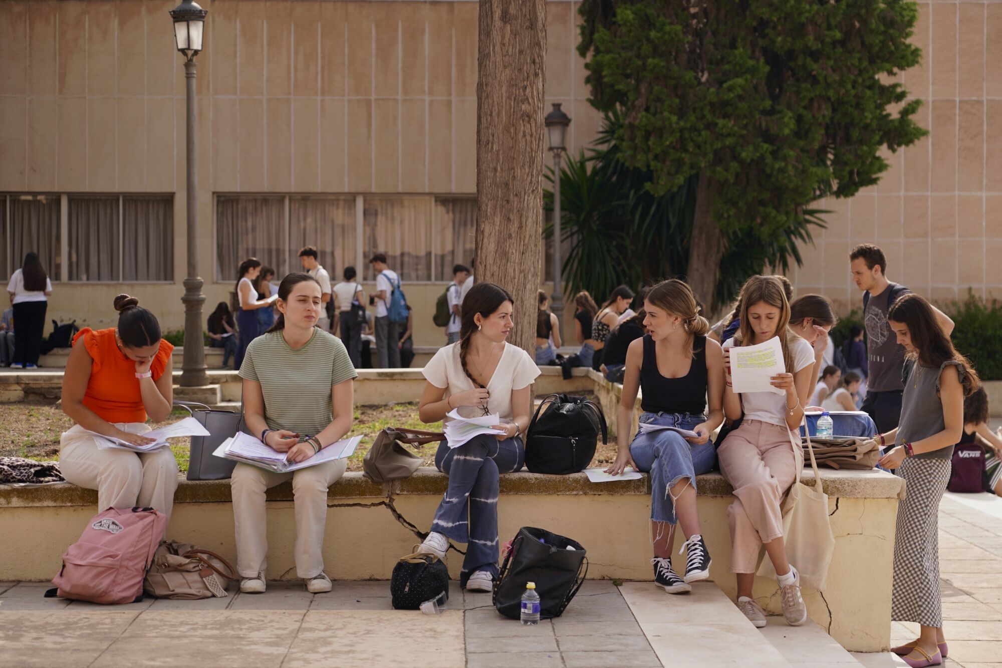 Estudiantes malagueños se enfrentan a la Prueba de Acceso a la Universidad (Selectividad 2025)