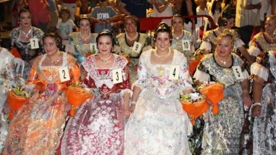 Las falleras adultas, en la preselección de La Creu Coberta.